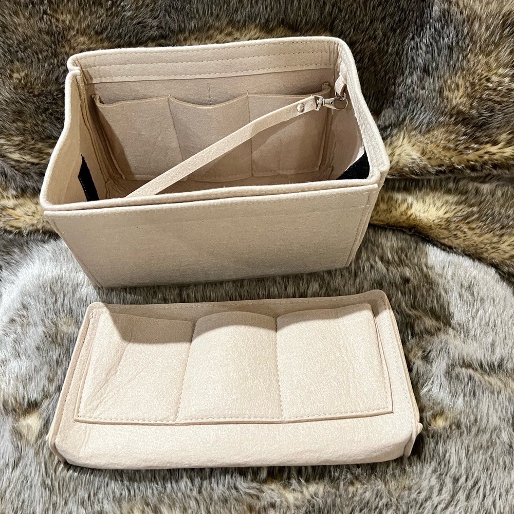 🎁💄Brand New Purse Organizer💄